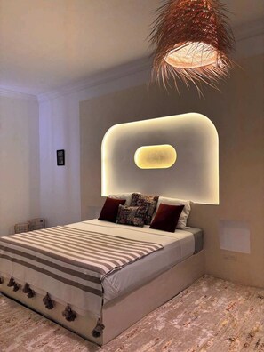 3 habitaciones, tabla de planchar con plancha, wifi y ropa de cama 