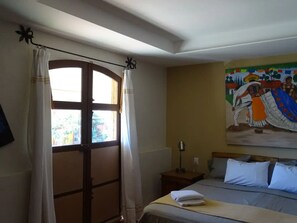 1 habitación, tabla de planchar con plancha, wifi y ropa de cama 