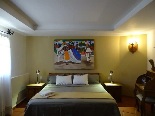 1 habitación, tabla de planchar con plancha, wifi y ropa de cama 