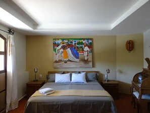 1 habitación, tabla de planchar con plancha, wifi y ropa de cama 