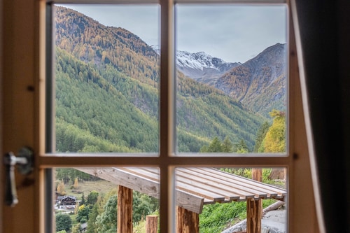 Appartement 'Innerforchhof Schnals' avec vue sur les montagnes, terrasse privée et Wi-Fi