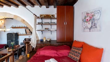 1 bedroom, free WiFi, bed sheets