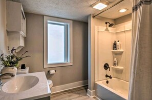 Towels, soap, shampoo, toilet paper