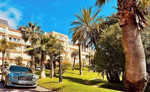 Exterior - StudioCalifornia-Parking-Plages 15 min walk (CANNES)