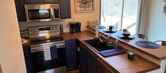 The Piedmont Cabin - LPM