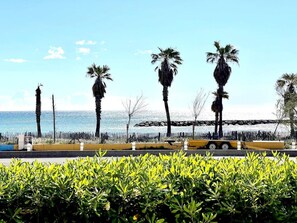 Imagen sin descripción, 4 de 37, botón