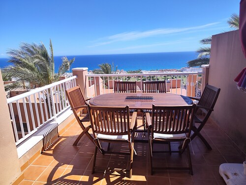 Apartment 'Marina Golf' with Sea View, Wi-Fi and Air Conditioning