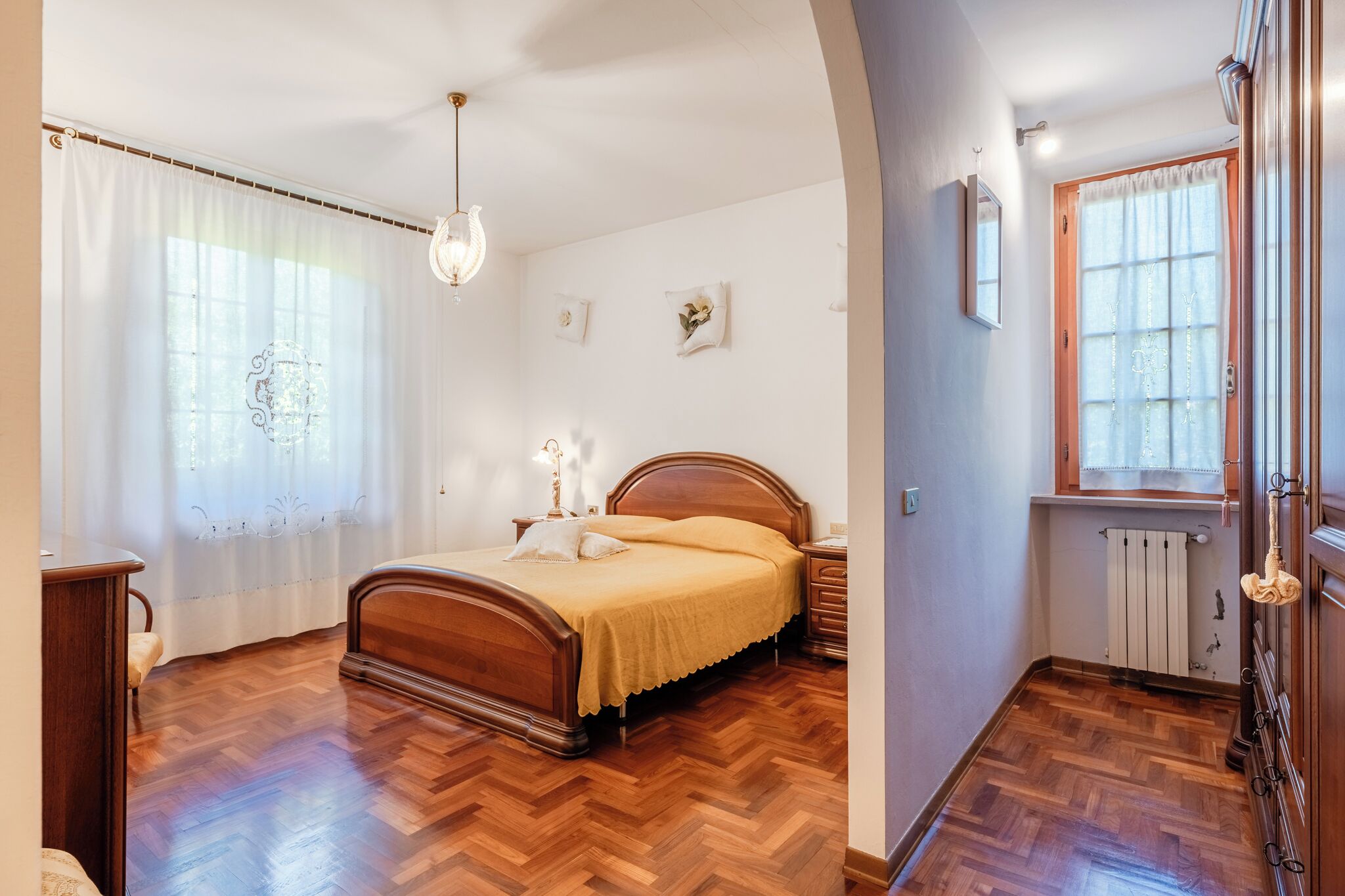 2 quartos, ferros/tábuas de passar roupa, Wi-Fi de cortesia