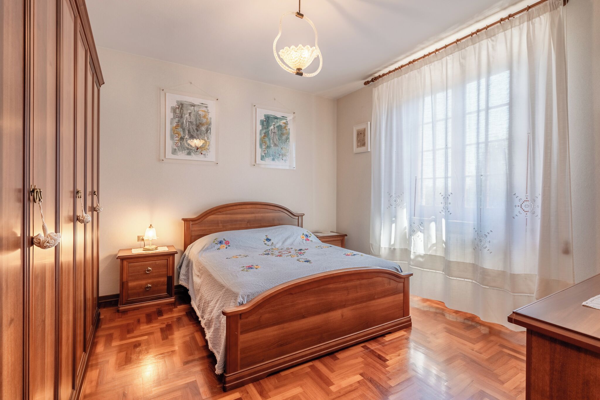 2 habitaciones, tabla de planchar con plancha y wifi gratis 