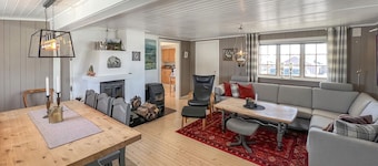 3 bedroom lovely home in Sjusjøen