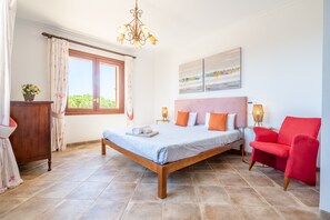 4 bedrooms, iron/ironing board, free WiFi, bed sheets - Villa 'Finca Son Manxo' with Mountain View, Wi-Fi and Air Conditioning (Illes Balears)