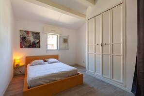 1 bedroom, iron/ironing board, bed sheets