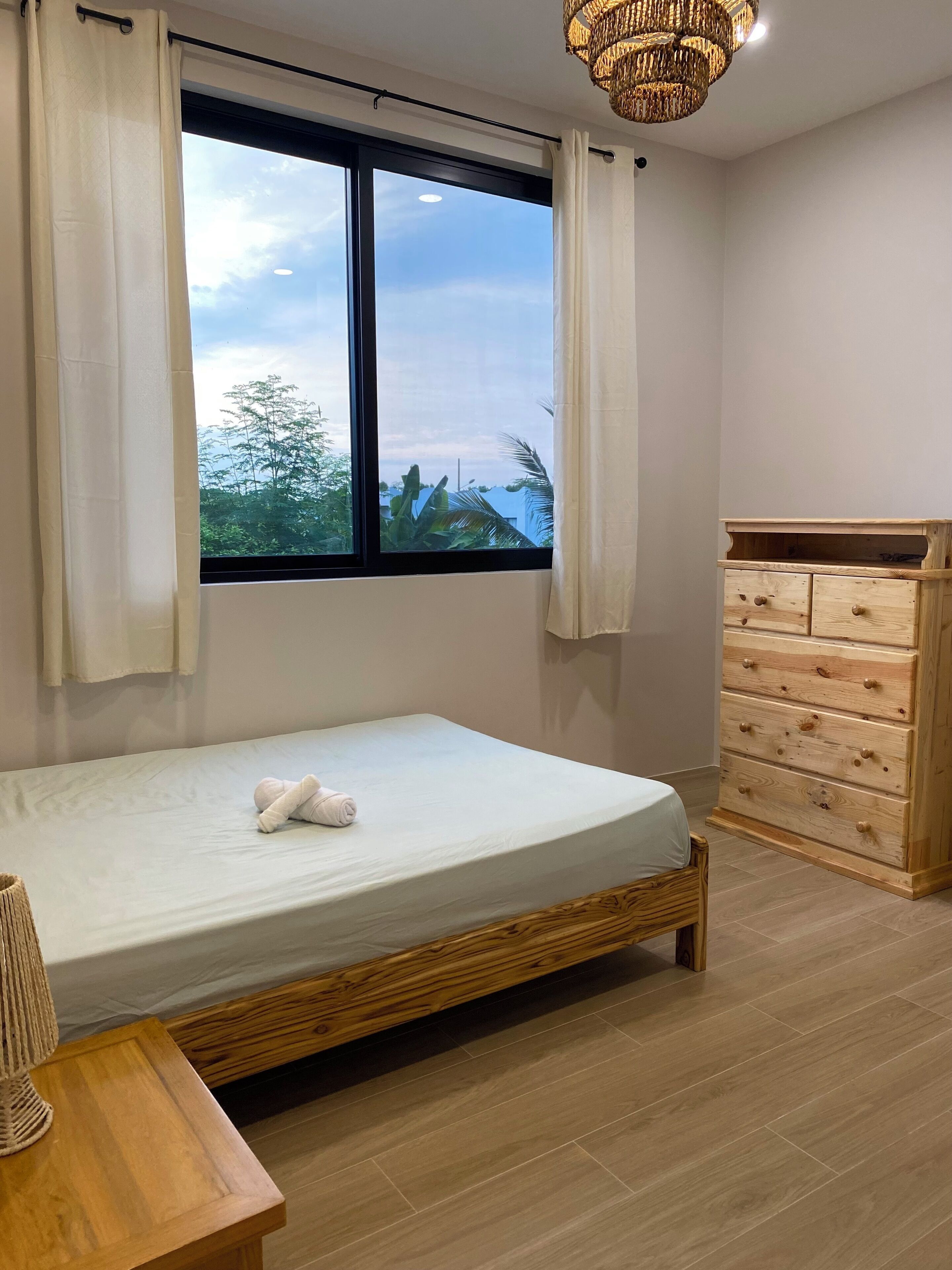 2 soverom, wi-fi (inkludert) og sengetøy