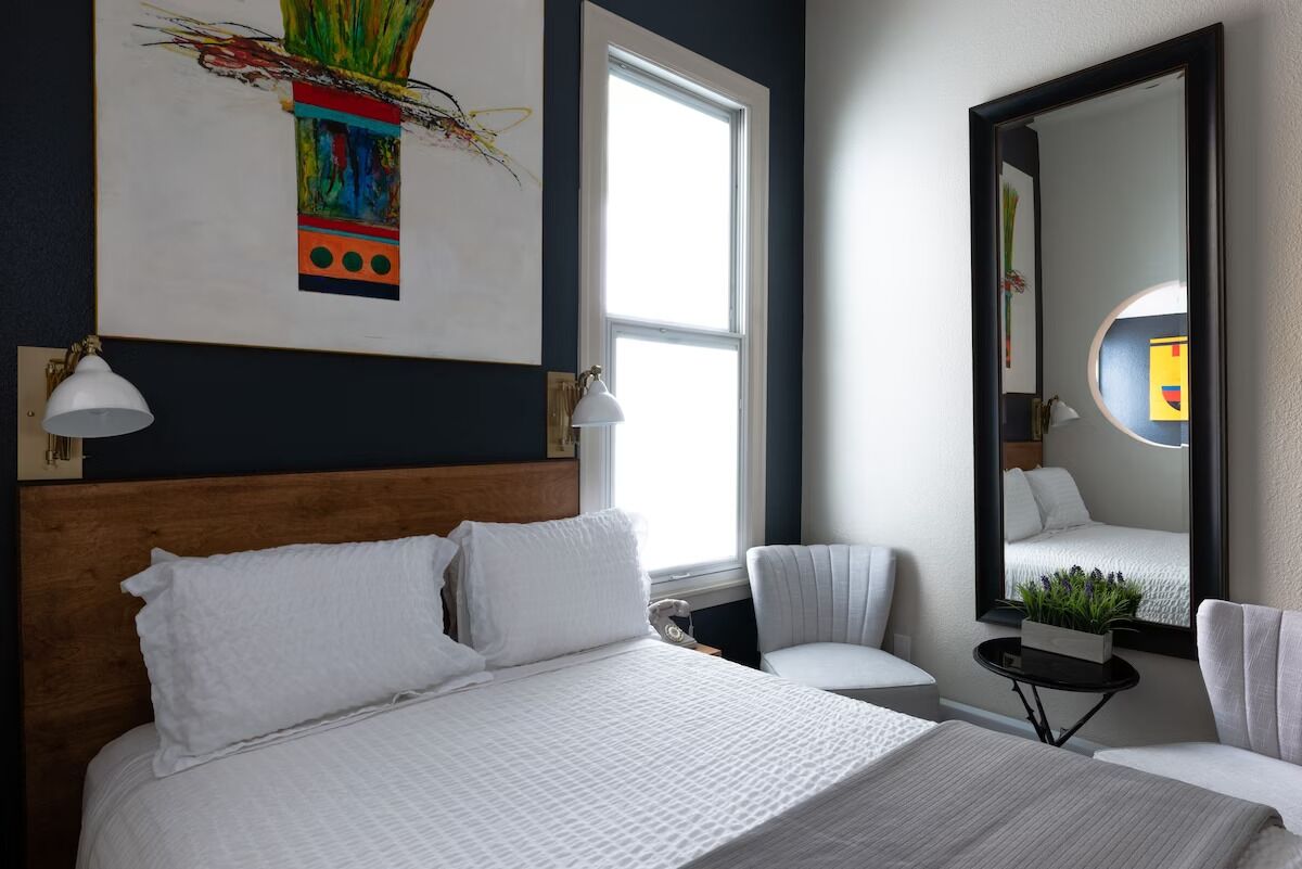 Artistically Decorated Hotel with Cozy Room | Near Golden Gate Park