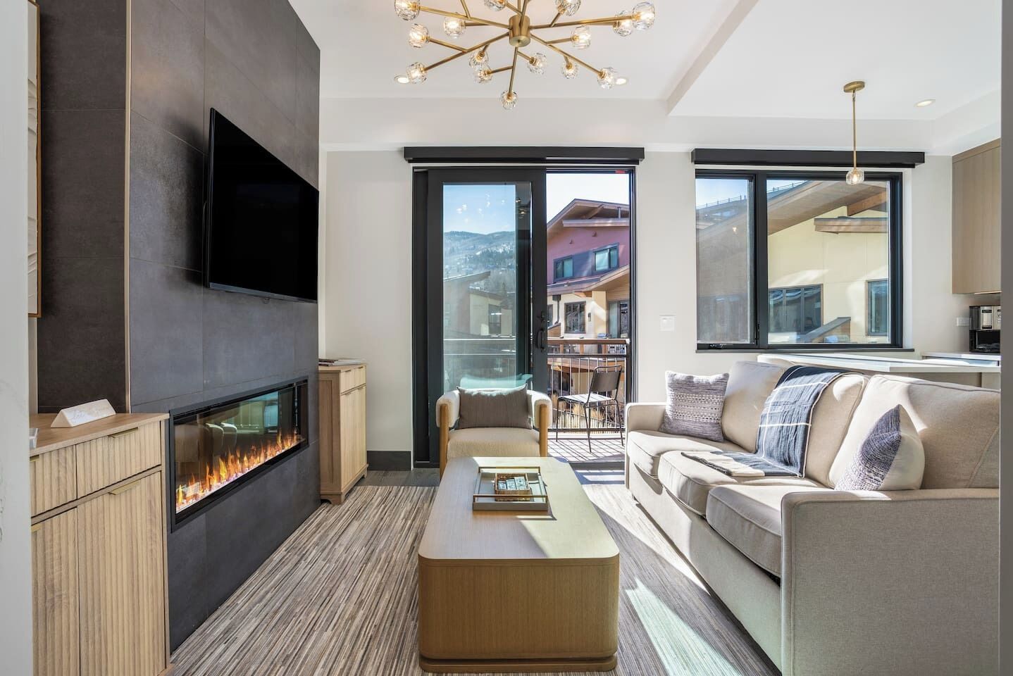 TV, fireplace