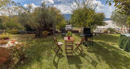 Holiday Home 'El Mirador Del Gato 1' with Mountain View, Shared Pool and Wi-Fi