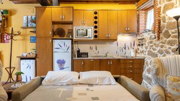 1 chambre, fer et planche Ă repasser, Wi-Fi gratuit, draps fournis