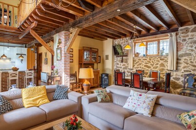 Country House 'El Mirador Del Gato 2' with Mountain View, Shared Pool and Wi-Fi