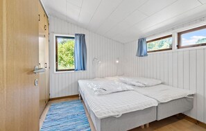 4 soverom, strykejern/-brett, reiseseng for barn og wi-fi (inkludert)