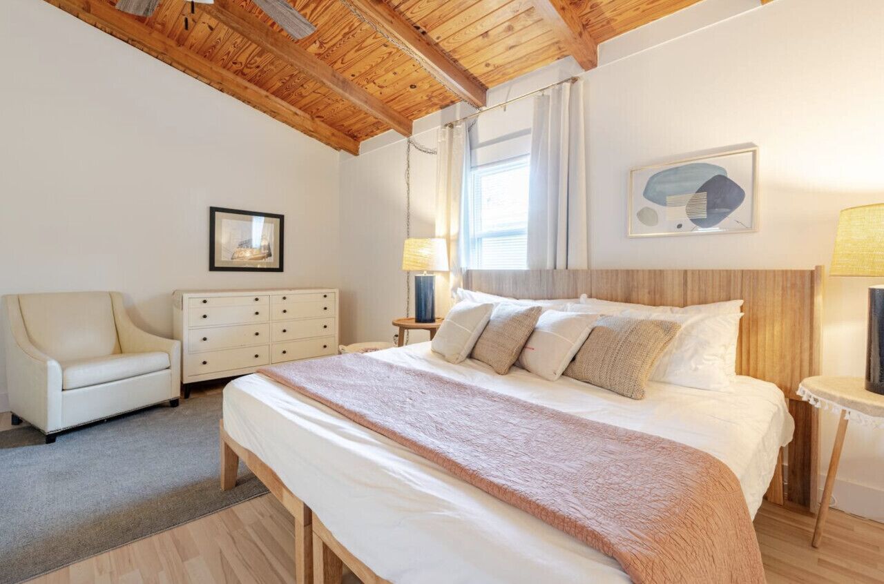 2 bedrooms, desk, iron/ironing board, free WiFi