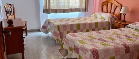 2 soveværelser, gratis Wi-Fi, sengetøj