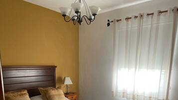 2 bedrooms, free WiFi, bed sheets