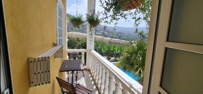 Property grounds - Apartment 'Apartamento 3' with Shared Pool, Private Terrace and Wi-Fi (Los Llanos)