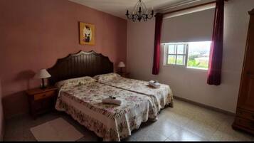 2 bedrooms, free WiFi, bed sheets