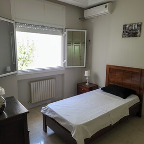 4 dormitorios, escritorio, tabla de planchar con plancha y wifi