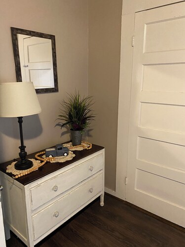 Cozy Cottage in Zavalla.  Minutes to Lake Sam Rayburn near Cassel Boykins. 