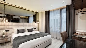 4 多间卧室、办公桌、WiFi、床单