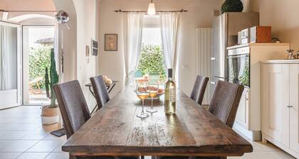 Charming Tuscan Retreat: Borgo La Fonte
