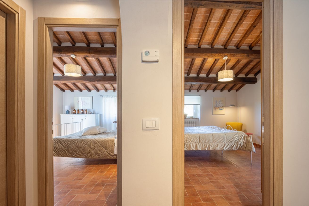 2 bedrooms, iron/ironing board, travel cot, WiFi