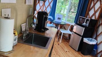 Fridge, microwave, coffee/tea maker, toaster