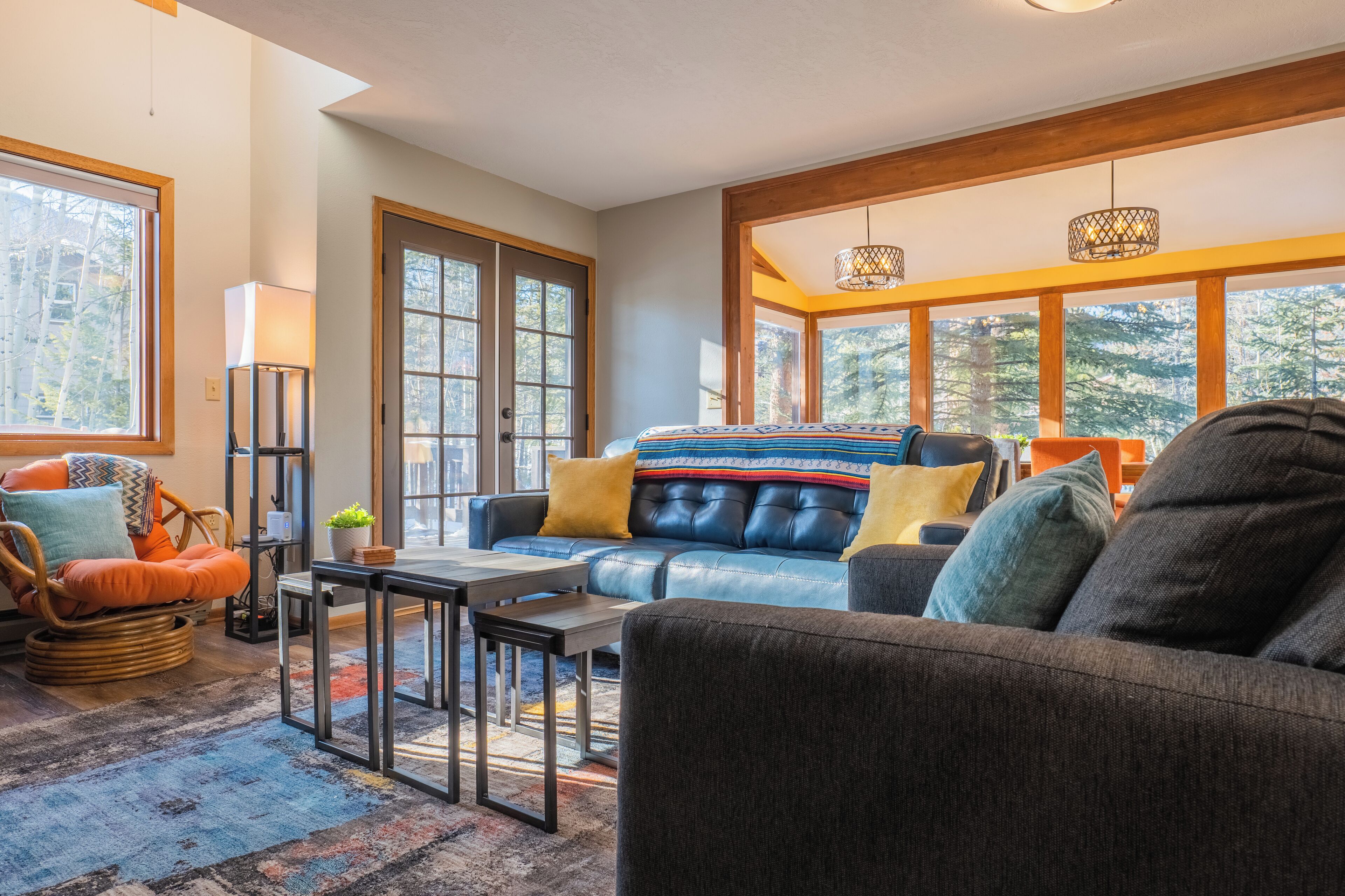 Bright & Colorful Mountain Home- Close to Everything! Hike, Bike, Boat & More!