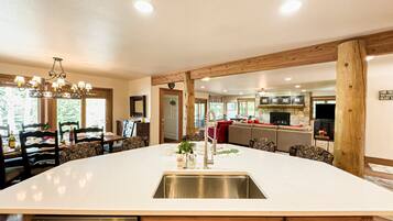 تناول الطعام