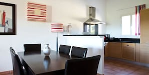 Dining - Entre mer & campagne | Maison T3 + accès piscine (Roquebrune sur Argens)