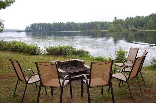3br Waterfront Cottage on Thompson Lake, Pine Point Road, Oxford, ME