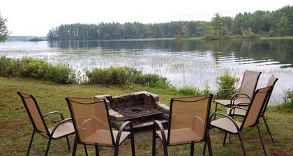 3br Waterfront Cottage on Thompson Lake, Pine Point Road, Oxford, ME