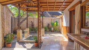 Family Room, 2 Bedrooms, Non Smoking, Pool View | Bathroom | Rainfall showerhead, towels - Villa Sari Bumi Menjangan (Pejarakan)