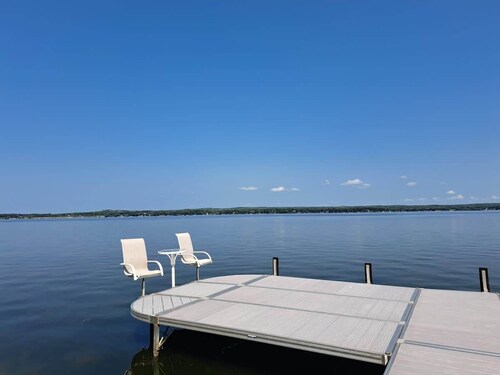 Detroit Lake, Shorewood Drive