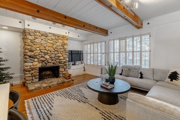 Smart TV, fireplace - Stylish Sun Valley Condo w/ Resort Access! (Sun Valley)