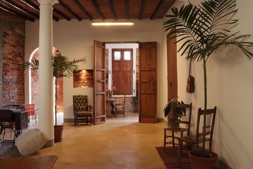 La casa rosada
Tú hogar ideal de coworking!