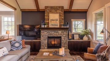 Condo, Berbilang Katil, Patio, Mountain View (Craig 301 at Blue Ridge Mountain Club) | Ruang tamu | Pendiangan