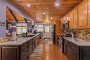 House, Multiple Beds, Pool Access, Mountain View (Creekside Cabin at Linville) | Private kitchen | Coffee/tea maker - Creekside Cabin at Linville (Newland)