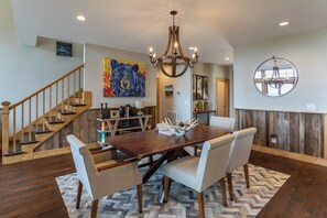 House, Multiple Beds, Hot Tub, Mountain View (Bear Tracks at Eagles Nest) | Dining - Bear Tracks at Eagles Nest (Banner Elk)
