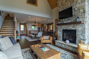 House, Multiple Beds, Hot Tub, Mountain View (Bear Tracks at Eagles Nest) | Living area - Bear Tracks at Eagles Nest (Banner Elk)