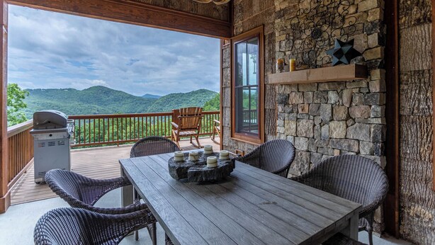 House, Multiple Beds, Hot Tub, Mountain View (Bear Tracks at Eagles Nest) | Outdoor dining - Bear Tracks at Eagles Nest (Banner Elk)