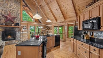 Cabin, Multiple Beds, Hot Tub, Mountain View (Farallon) | Private kitchen | Coffee/tea maker