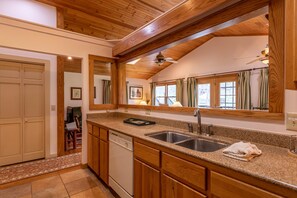 House, Multiple Beds, Hot Tub, Mountain View (Riverside Cabin) | Private kitchen | Coffee/tea maker